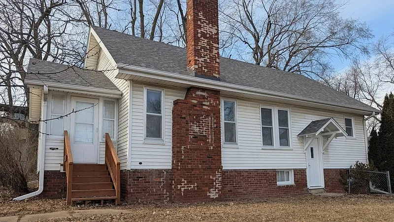 2 bed, 1.0 bath, 912 sqft, $1,345 — Photo 4