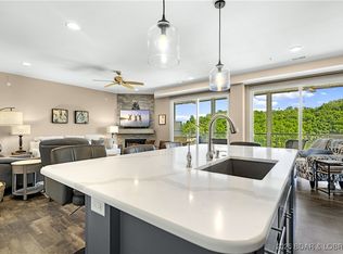 186 Sunset Palms Dr #3R, Camdenton, MO 65020