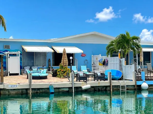 611 8th St, Key Colony Beach, FL 33051
