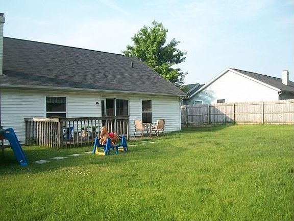 5th image of 765 Sherwood Dr