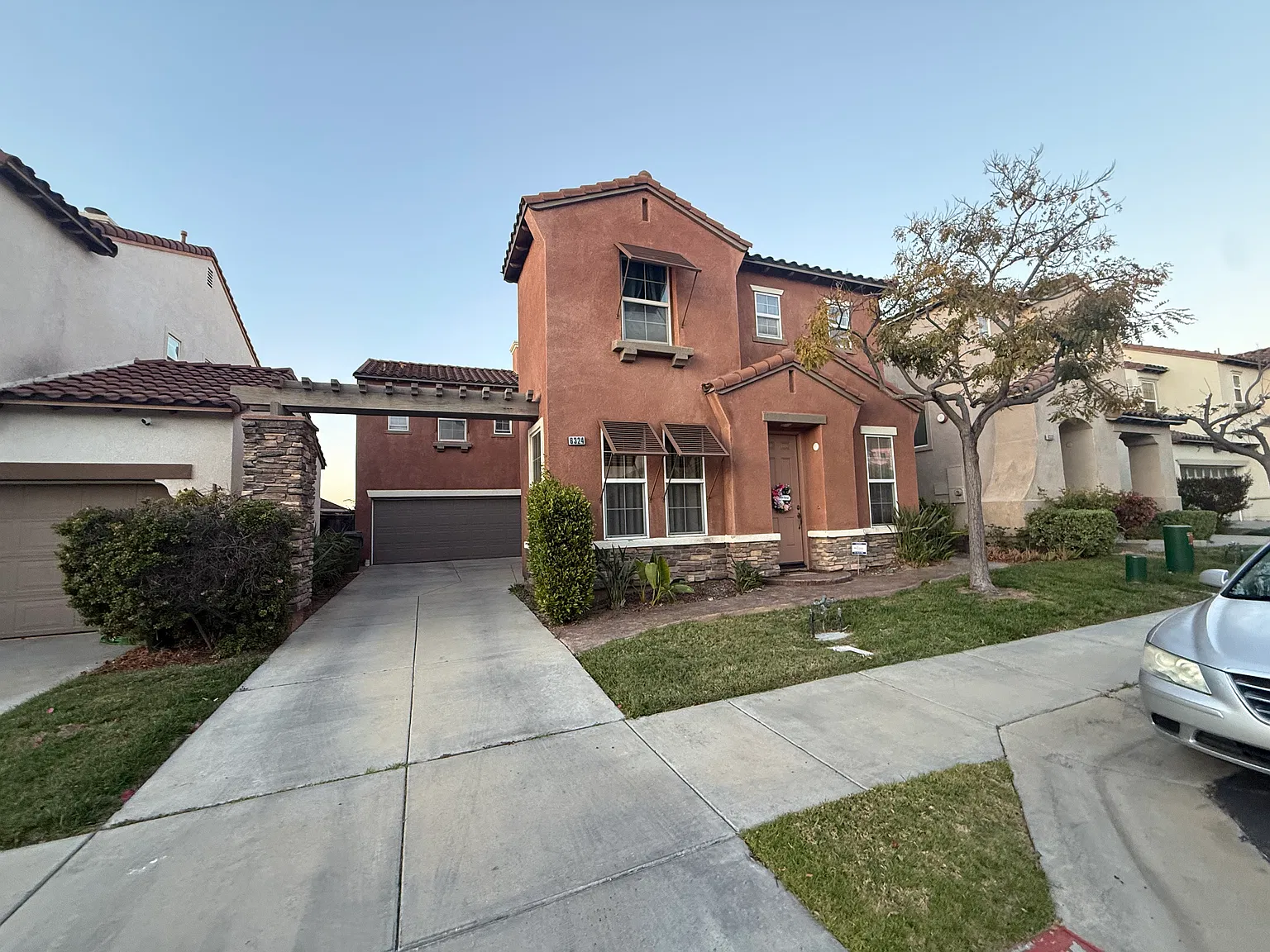 4 bed, 3.5 bath, 2682 sqft, $6,500 — Photo 1