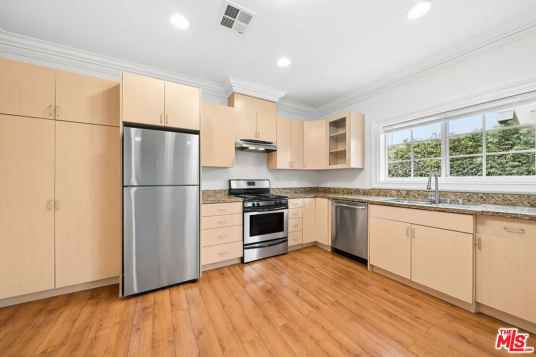 2 bed, 2.0 bath, 1109 sqft, $2,695 — Photo 4