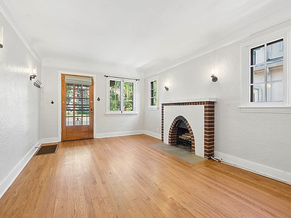 5th image of 512 Jackson St