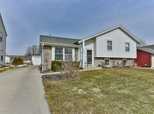 8265 N 97th St, Milwaukee, WI 53224