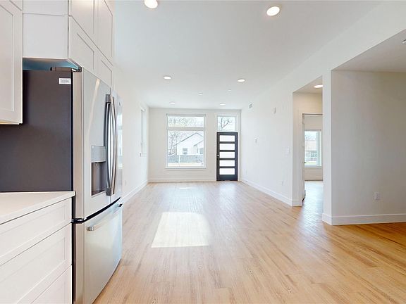 4th image of 115 Lenox St #102