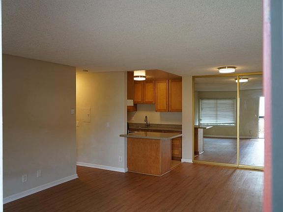 2nd image of 1126 Cherry Ave APT 59