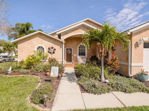 2784 Morningside Dr, Clearwater, FL 33759