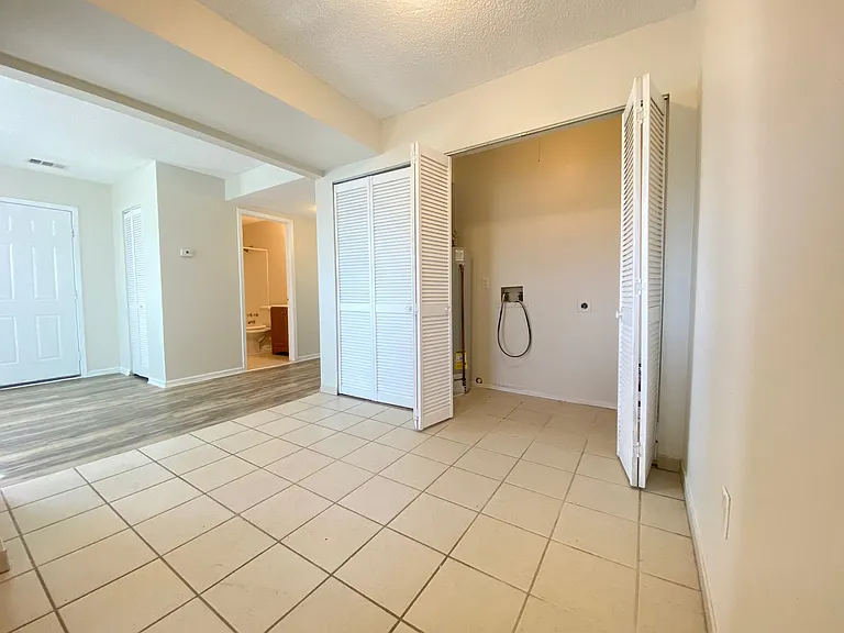 3455 S Canosa Ct — Photo 5
