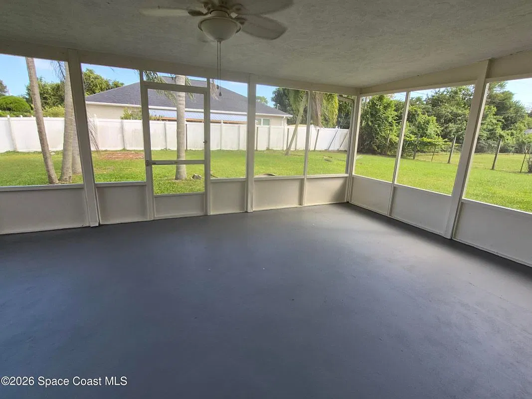 3 bed, 2.0 bath, 1278 sqft, $1,695 — Photo 3
