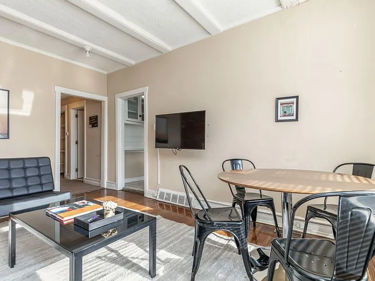 Lyndon Apartment — Photo 2