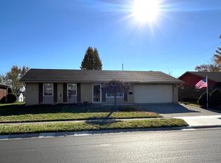 886 Cherry Blossom Dr, Dayton, OH 45449