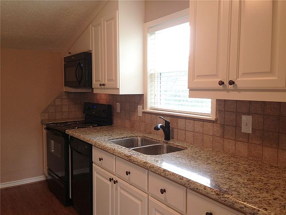 2nd image of 3918 Harvey Rd