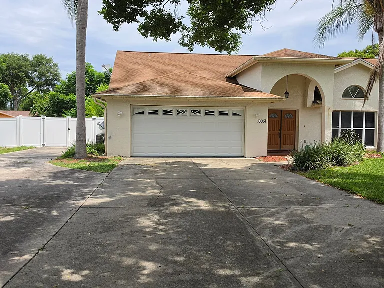 10051 Dorset Dr — Photo 35