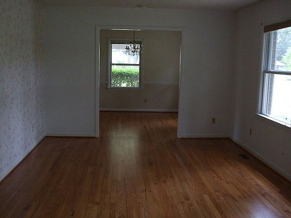 4th image of 237 Westview Park Dr