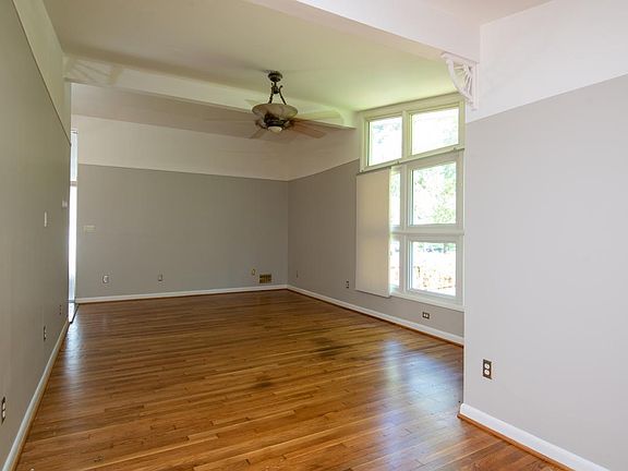 2nd image of 318 Hillsboro Dr