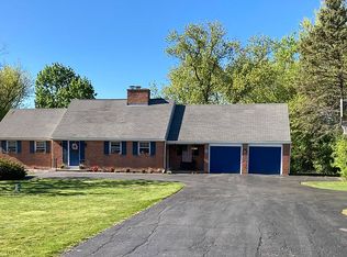 301 Crescent Knl, Libertyville, IL 60048