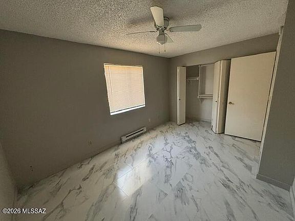 5th image of 2757 N Fair Oaks Ave