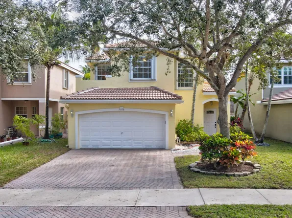 7126 Crescent Creek Way, Coconut Creek, FL 33073