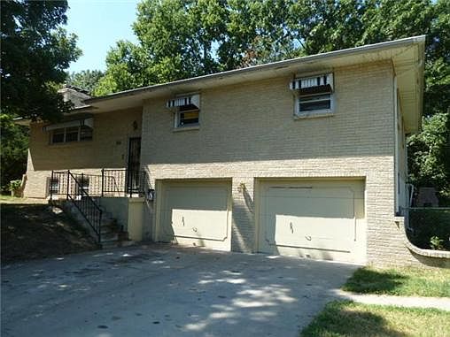1st image of 1032 S 45th Ter