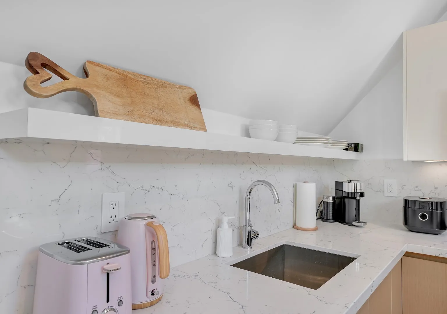 1 bed, 721 sqft, $3,500 — Photo 2