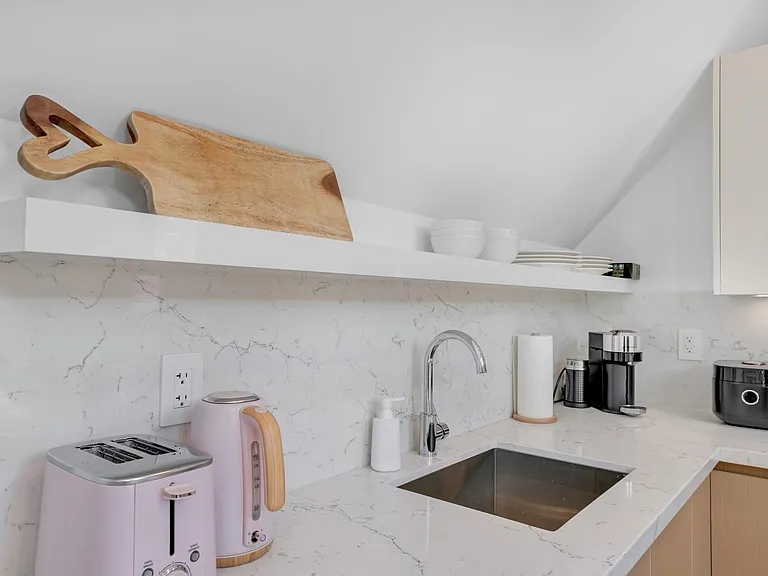 957 Nicola St #201 — Photo 2