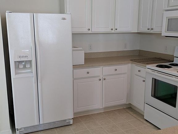 5th image of 2440 Aristocracy Cir