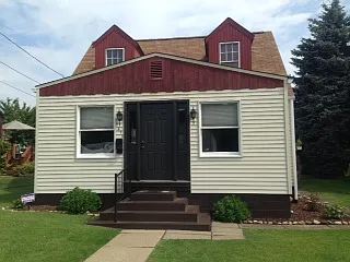1211 Grove St photo 1