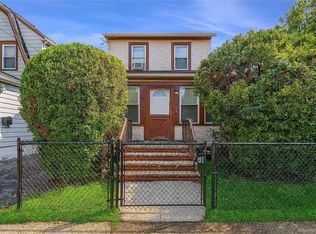 110 Buscher Ave, Valley Stream, NY 11580