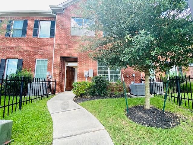 1st image of 2707 Misty Heath Ln