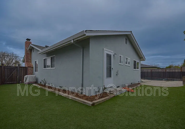 521 Rowland Blvd — Photo 19