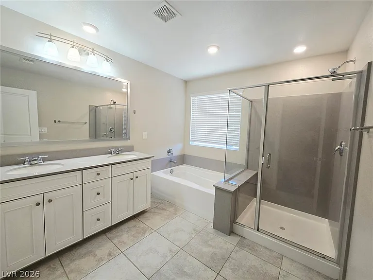 8047 Cavazzo Ave — Photo 10