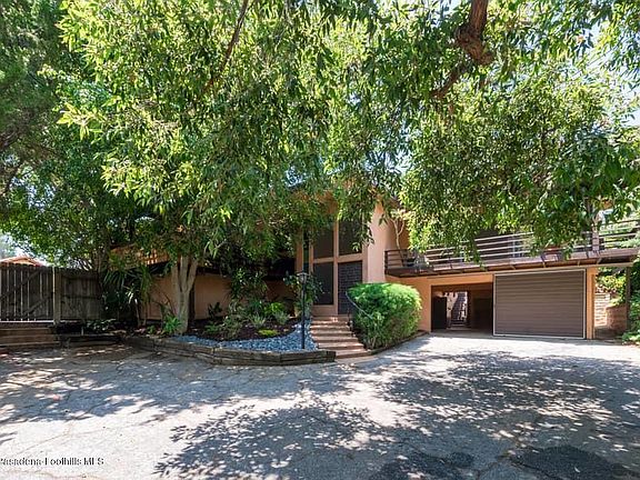 2nd image of 2107 Pinecrest Dr
