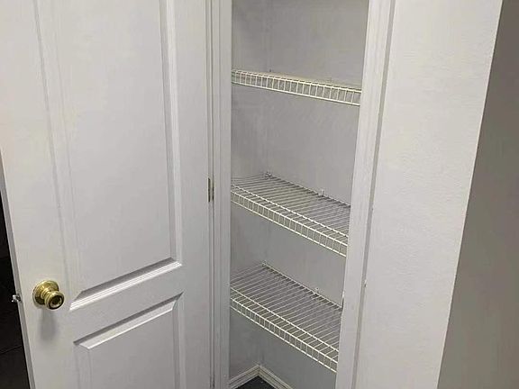 5th image of 428 Giffords Ln #2F