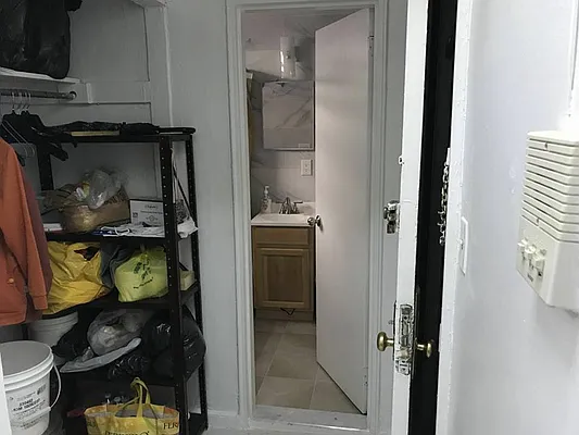 Rented by Kinyu Realty | media 12
