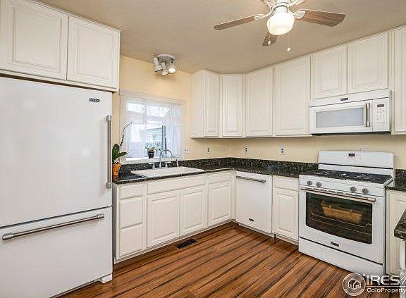 3rd image of 742 Ponderosa Dr