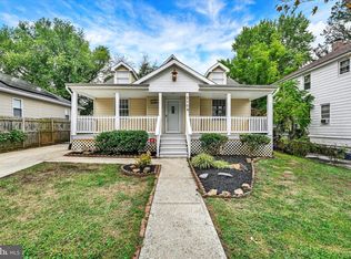 2108 Sunbriar Ln, Baltimore, MD 21207