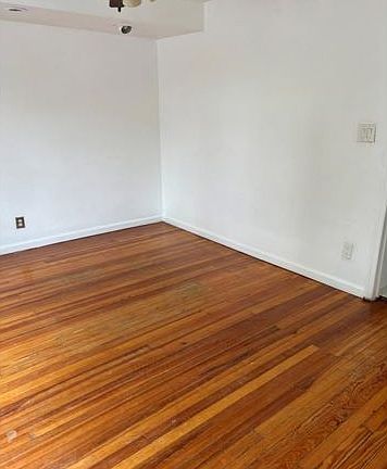 3rd image of 13708 94th St