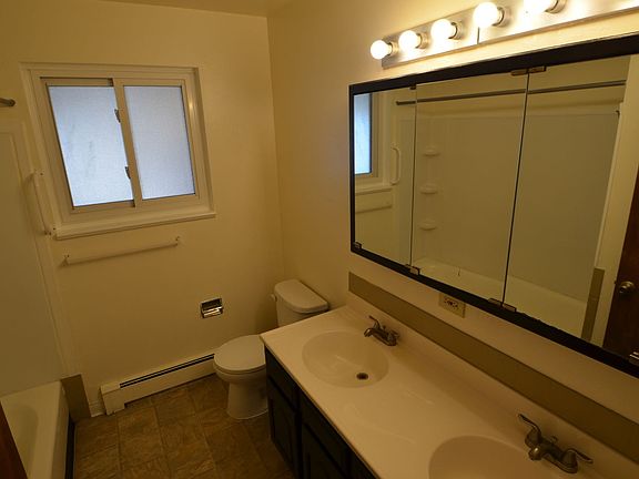 3rd image of 5730-5740 S Pennsylvania St #5738