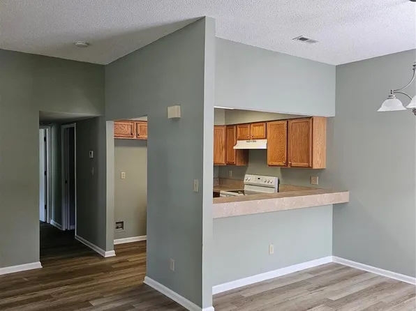 1831 J Julian Ln, Charlotte, NC 28208