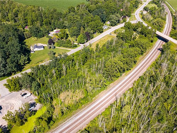 4th image of 77 Bloom Rd #898