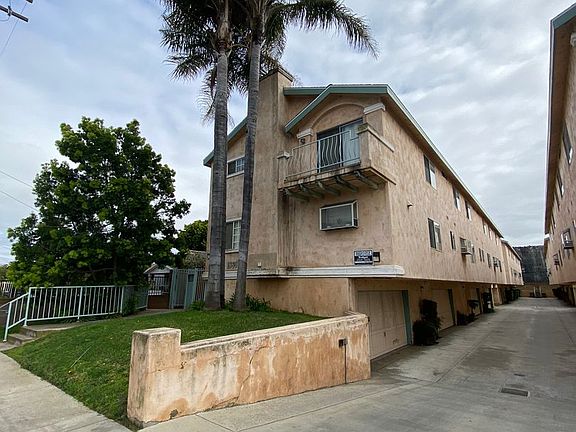 2nd image of 1360 W 139th St Unit B