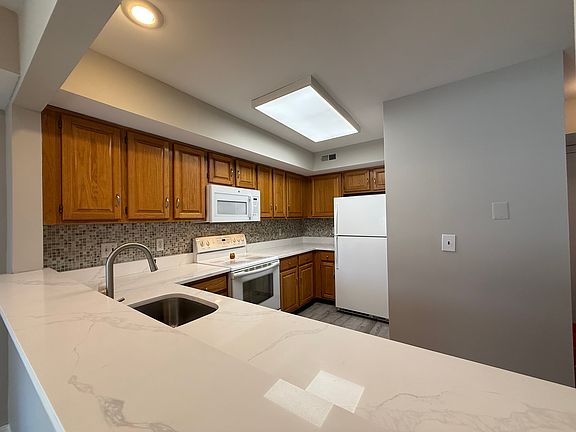 brand new quarts countertops and LVP flooring