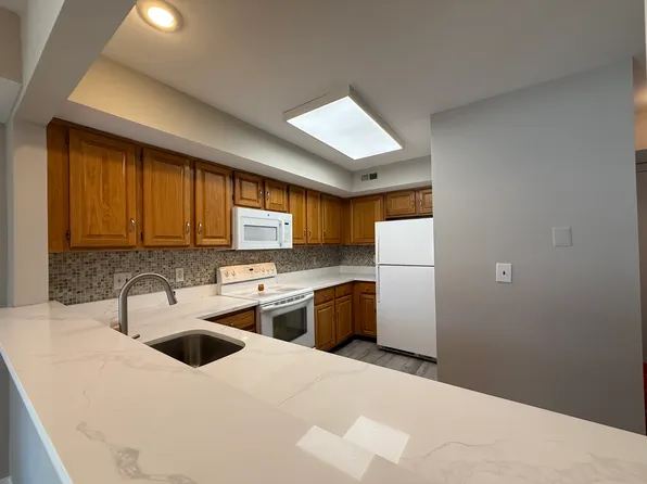51 Crestmont Rd, Bedminster, NJ 07921