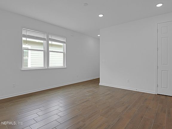 5th image of 894 CEDAR SLOUGH Drive