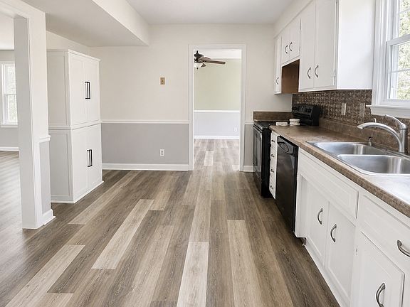 5th image of 411 Bluff Dr