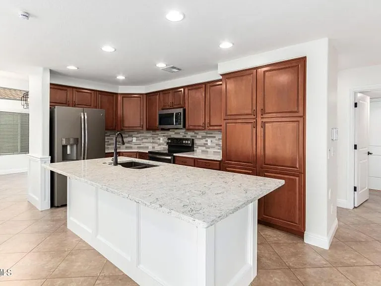 7217 W Crest Ln — Photo 14