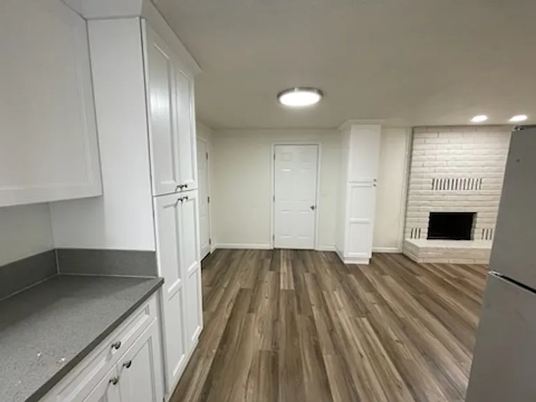 922 NE 21st Ave — Photo 5