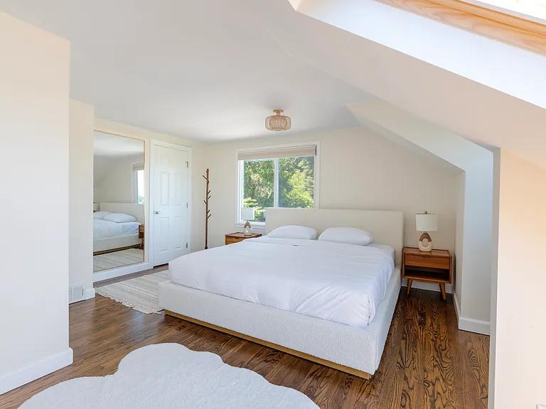 9917 Rainier Ave S — Photo 48