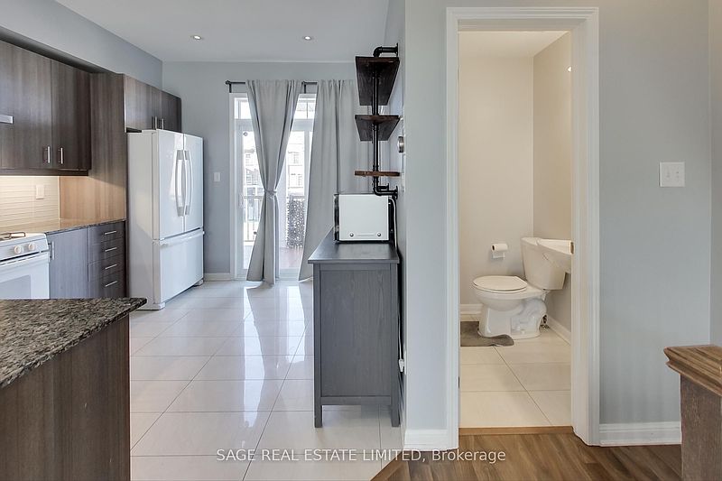 Ajax Townhouse for rent - 2 Bedrooms — photo 16
