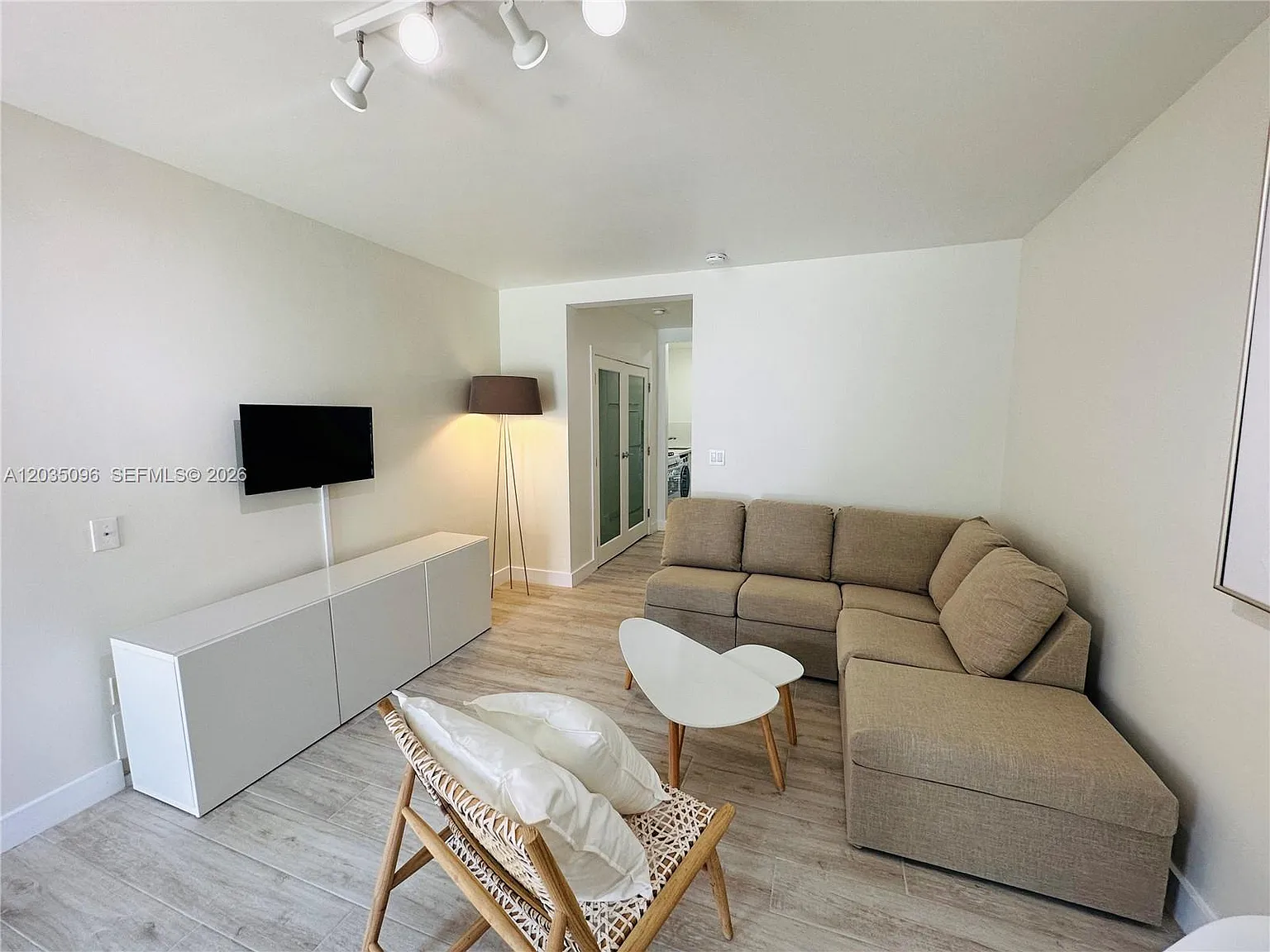Beachwalk Condo — Photo 4